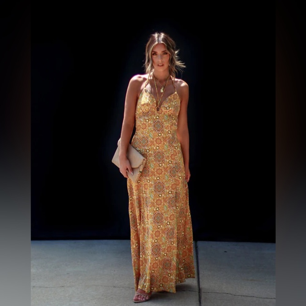 Women’s VICI Medium Sleeveless Halter Boho Maxi Dress
